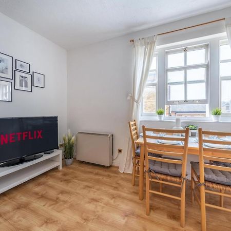 Stansted Airport & Bishops Stortford Town Centre Professional Apartment Bishop's Stortford Dış mekan fotoğraf