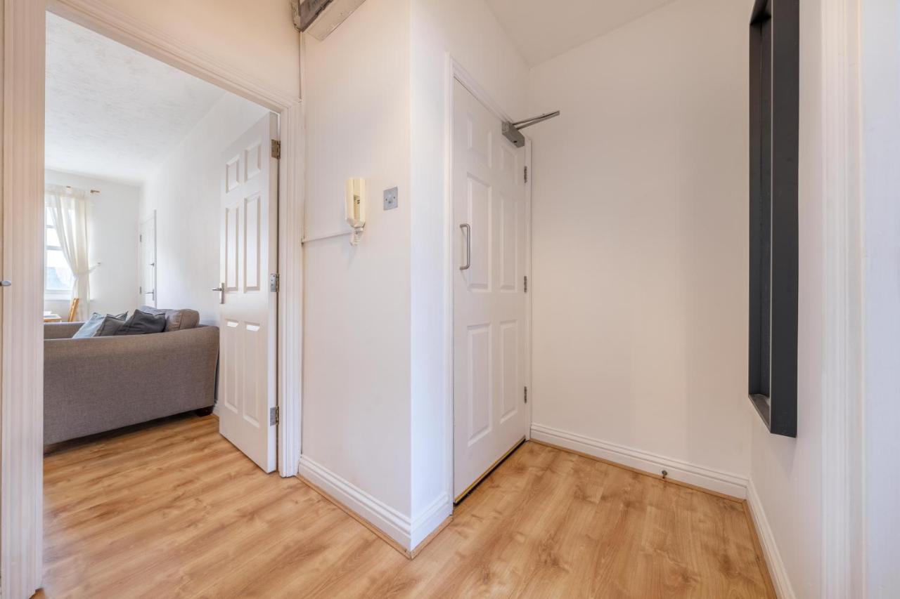 Stansted Airport & Bishops Stortford Town Centre Professional Apartment Bishop's Stortford Dış mekan fotoğraf